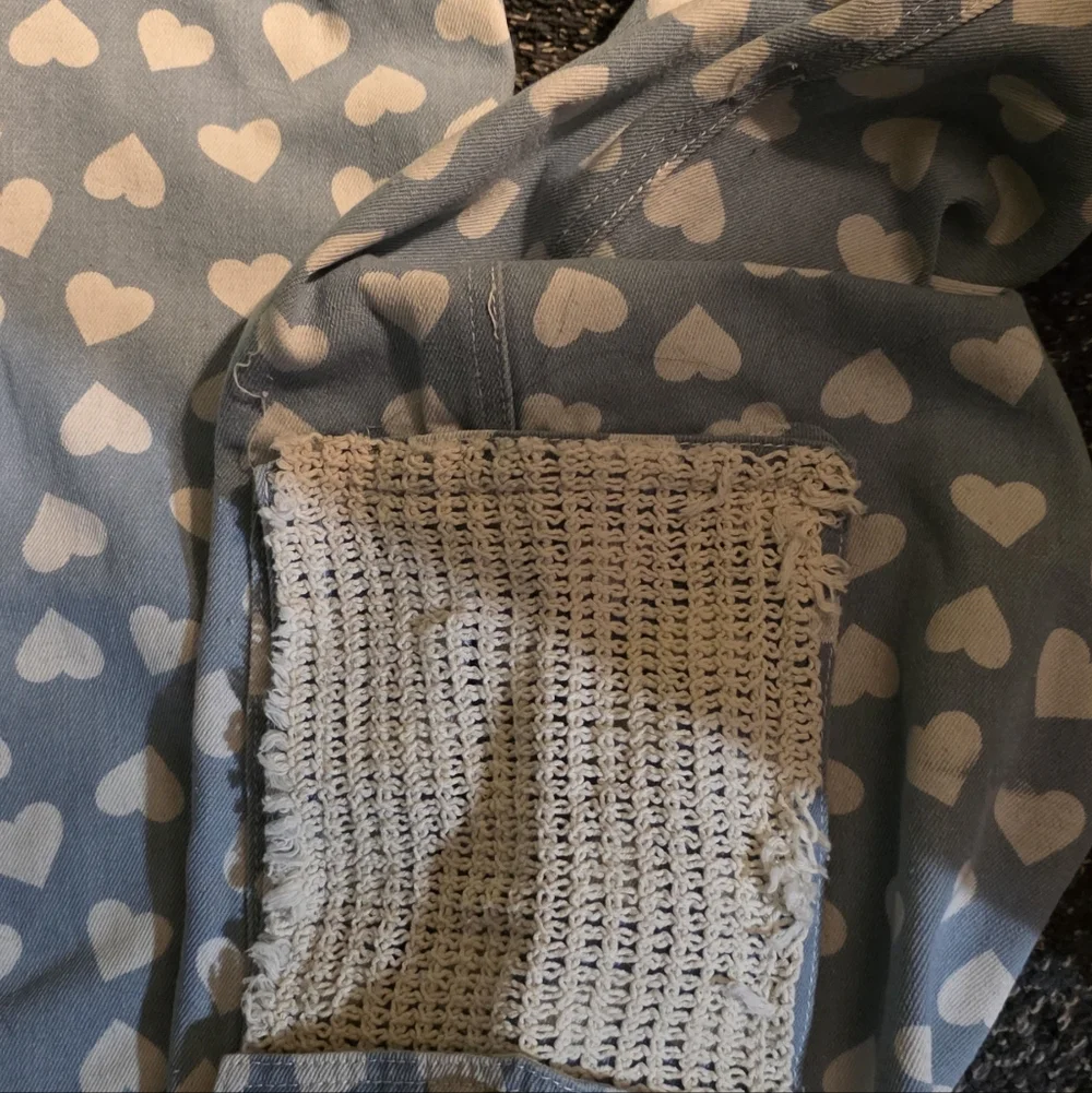 POL Blue and Cream Heart Patterned Jeans - Picture 3 of 7
